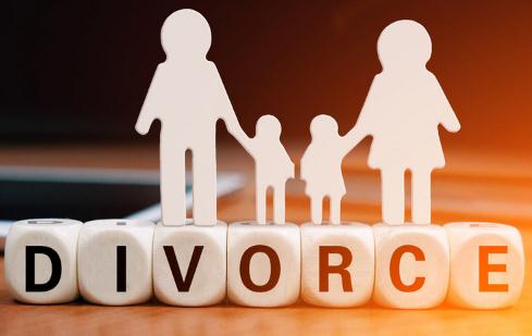先提出离婚的一定会给钱吗?2020新婚姻法离婚赔偿法律新规